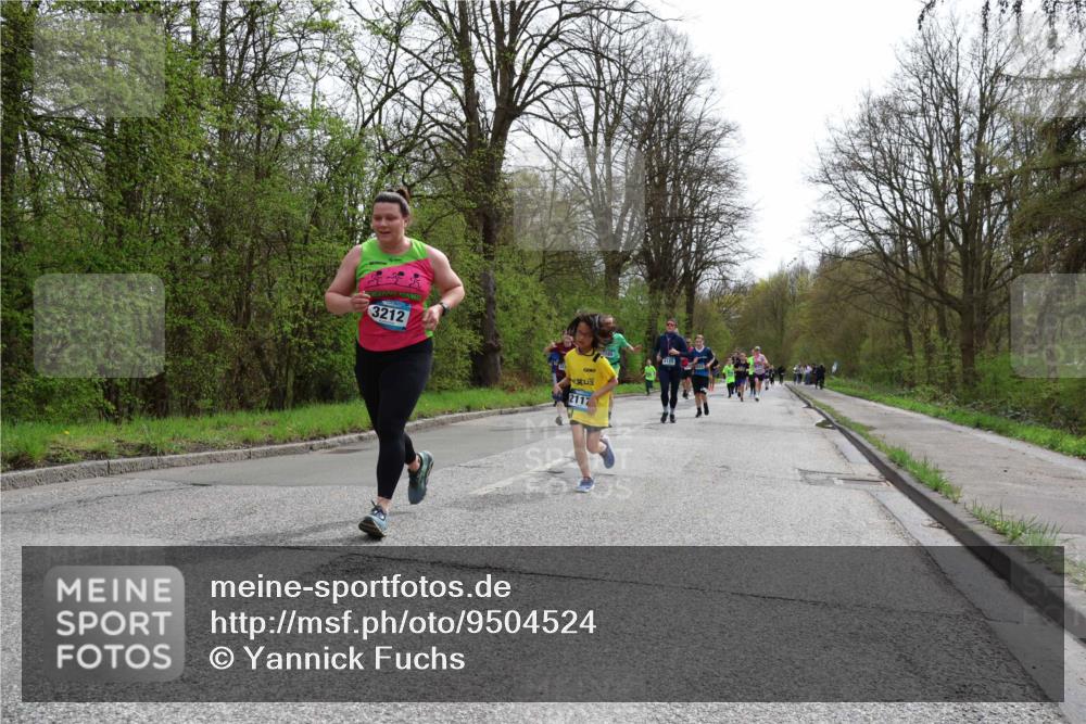 12.04.2026 - 45. Internationalen Wilhelmsburger Insellauf Yannick Fuchs http://msf.ph/oto/9504524 12.04.2026 12:53:26 Laufen 3212, 2117 meine-sportfotos.de