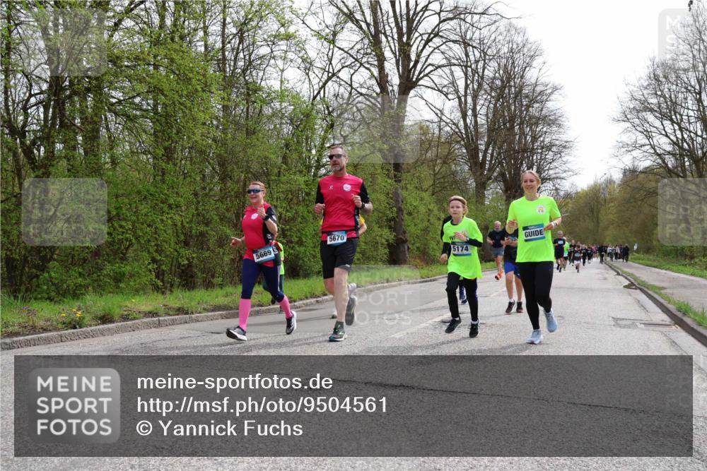 12.04.2026 - 45. Internationalen Wilhelmsburger Insellauf Yannick Fuchs http://msf.ph/oto/9504561 12.04.2026 12:53:34 Laufen 5669, 5670, 5174 meine-sportfotos.de