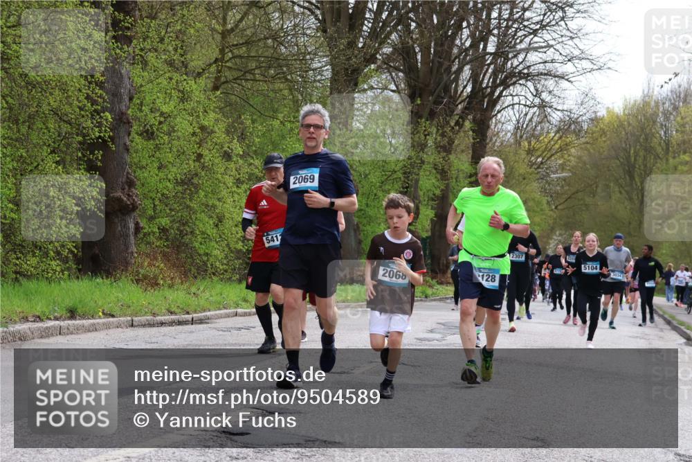 12.04.2026 - 45. Internationalen Wilhelmsburger Insellauf Yannick Fuchs http://msf.ph/oto/9504589 12.04.2026 12:53:41 Laufen 541, 2069, 128, 2068, 2307, 3318, 5104, 3034 meine-sportfotos.de