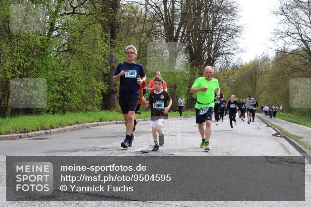 12.04.2026 - 45. Internationalen Wilhelmsburger Insellauf Yannick Fuchs http://msf.ph/oto/9504595 12.04.2026 12:53:41 Laufen 2069, 2068, 5104 meine-sportfotos.de