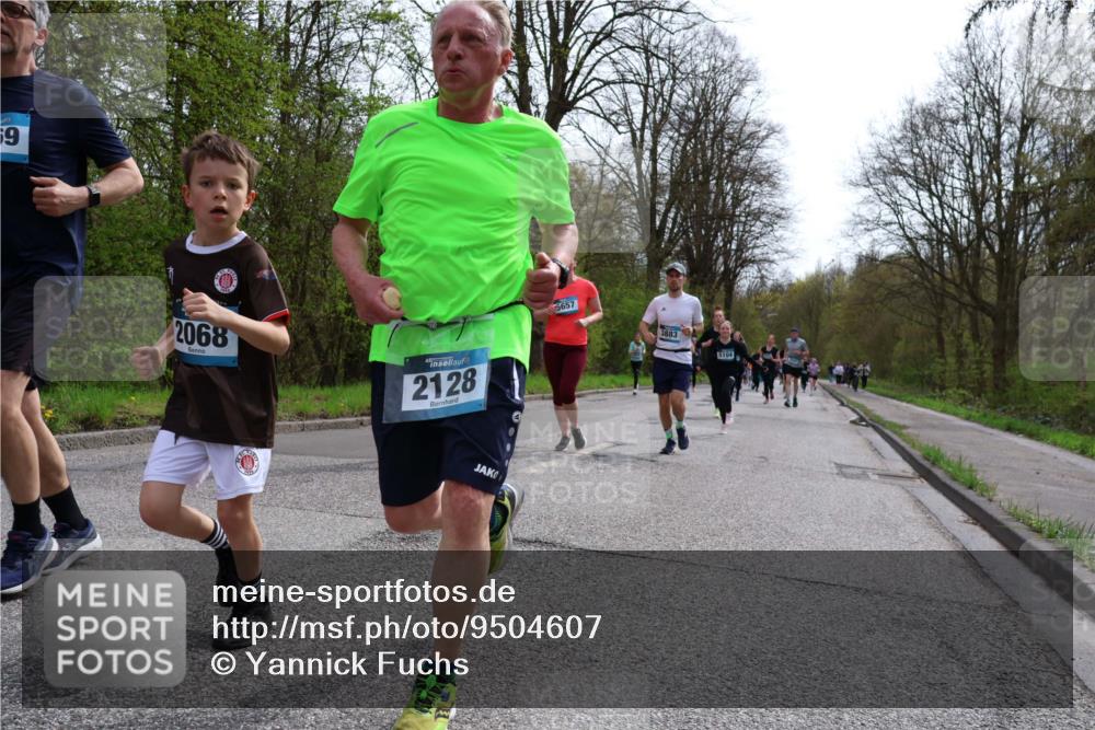 12.04.2026 - 45. Internationalen Wilhelmsburger Insellauf Yannick Fuchs http://msf.ph/oto/9504607 12.04.2026 12:53:44 Laufen 69, 2068, 2128, 5657, 3883, 5104 meine-sportfotos.de