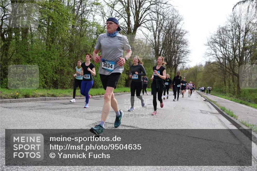 12.04.2026 - 45. Internationalen Wilhelmsburger Insellauf Yannick Fuchs http://msf.ph/oto/9504635 12.04.2026 12:53:49 Laufen 3895, 5828, 3034, 3314 meine-sportfotos.de