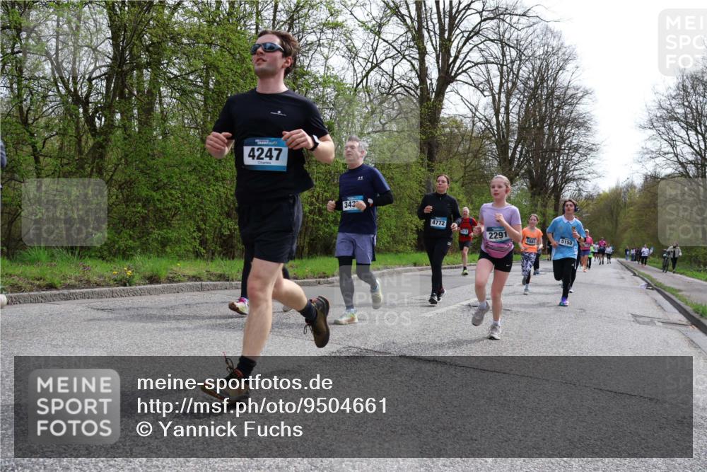 12.04.2026 - 45. Internationalen Wilhelmsburger Insellauf Yannick Fuchs http://msf.ph/oto/9504661 12.04.2026 12:53:54 Laufen 4247, 3422, 4772, 2291, 5150 meine-sportfotos.de