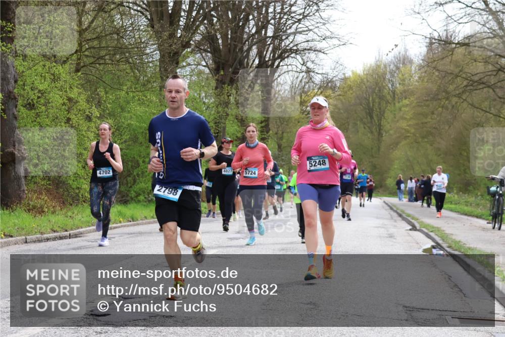12.04.2026 - 45. Internationalen Wilhelmsburger Insellauf Yannick Fuchs http://msf.ph/oto/9504682 12.04.2026 12:53:58 Laufen 4702, 12, 2798, 4827, 5724, 5248, 3134 meine-sportfotos.de