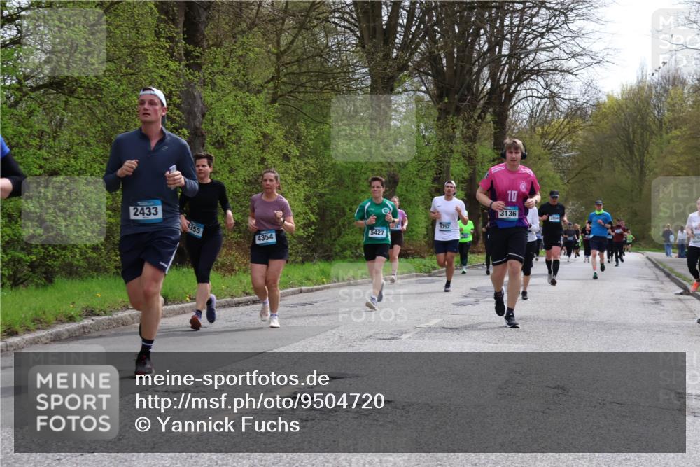 12.04.2026 - 45. Internationalen Wilhelmsburger Insellauf Yannick Fuchs http://msf.ph/oto/9504720 12.04.2026 12:54:05 Laufen 2433, 355, 226, 5752, 4354, 5427, 10, 3136, 3934, 76 meine-sportfotos.de