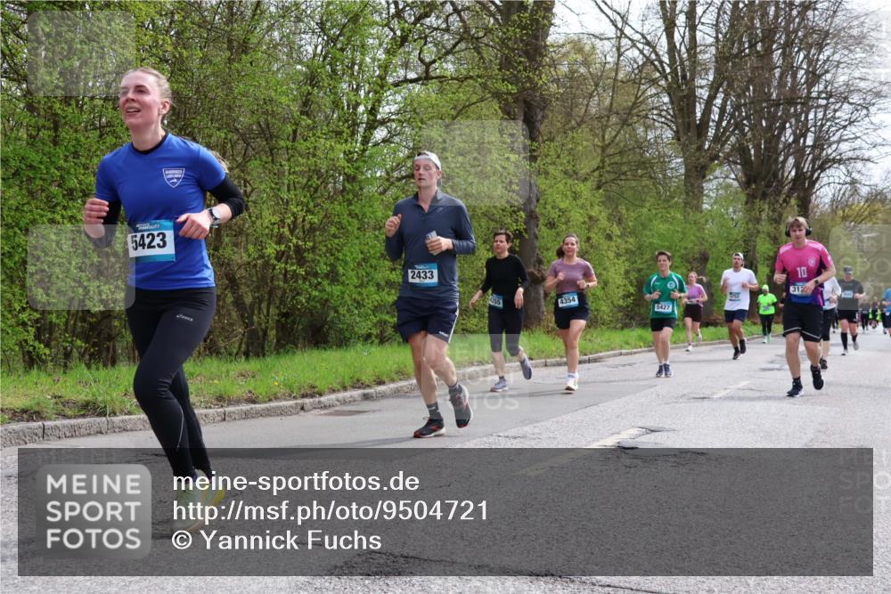 12.04.2026 - 45. Internationalen Wilhelmsburger Insellauf Yannick Fuchs http://msf.ph/oto/9504721 12.04.2026 12:54:06 Laufen 5423, 2433, 355, 4354, 5427, 10, 312 meine-sportfotos.de