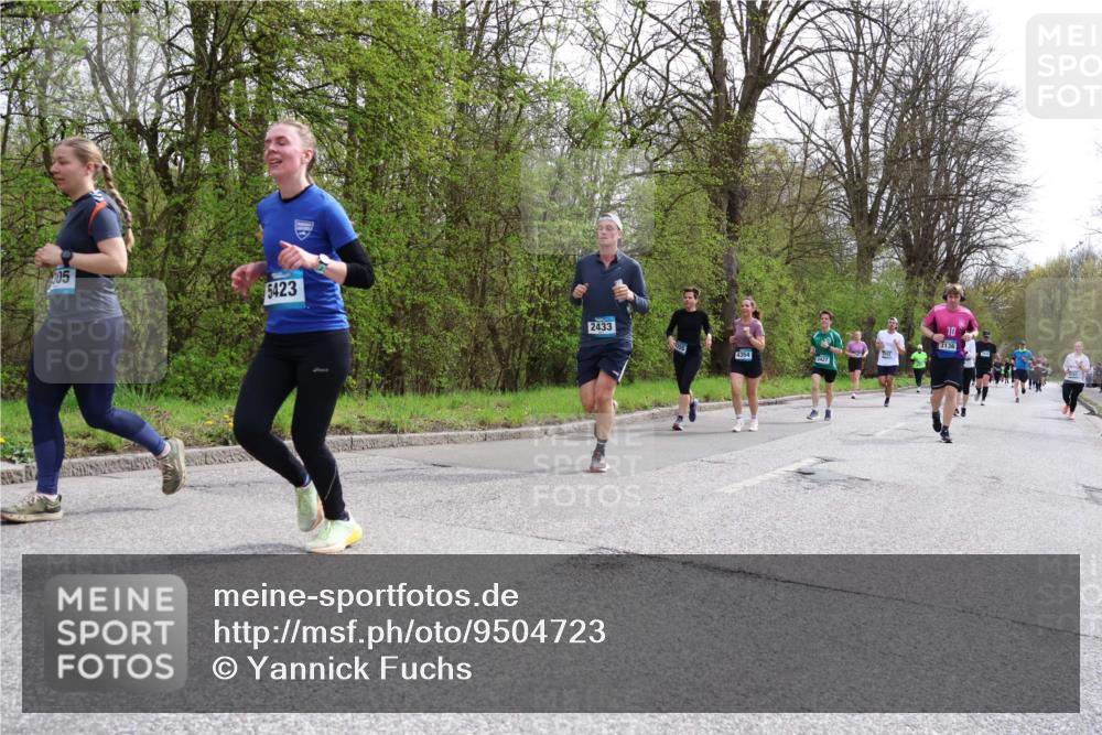 12.04.2026 - 45. Internationalen Wilhelmsburger Insellauf Yannick Fuchs http://msf.ph/oto/9504723 12.04.2026 12:54:06 Laufen 305, 5423, 2433, 10, 3136, 4354, 5427 meine-sportfotos.de