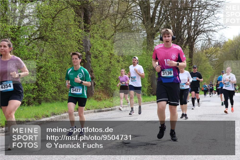 12.04.2026 - 45. Internationalen Wilhelmsburger Insellauf Yannick Fuchs http://msf.ph/oto/9504731 12.04.2026 12:54:08 Laufen 4354, 5427, 5752, 3136, 726, 3934, 4765 meine-sportfotos.de
