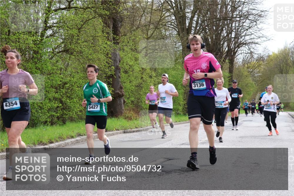 12.04.2026 - 45. Internationalen Wilhelmsburger Insellauf Yannick Fuchs http://msf.ph/oto/9504732 12.04.2026 12:54:08 Laufen 4354, 4226, 5427, 5752, 3136, 3726, 3934, 4765 meine-sportfotos.de