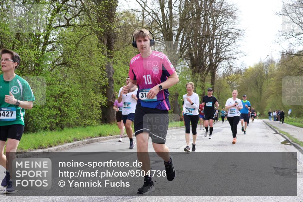 12.04.2026 - 45. Internationalen Wilhelmsburger Insellauf Yannick Fuchs http://msf.ph/oto/9504736 12.04.2026 12:54:09 Laufen 5427, 10, 5752, 31, 3726, 3934, 4765 meine-sportfotos.de