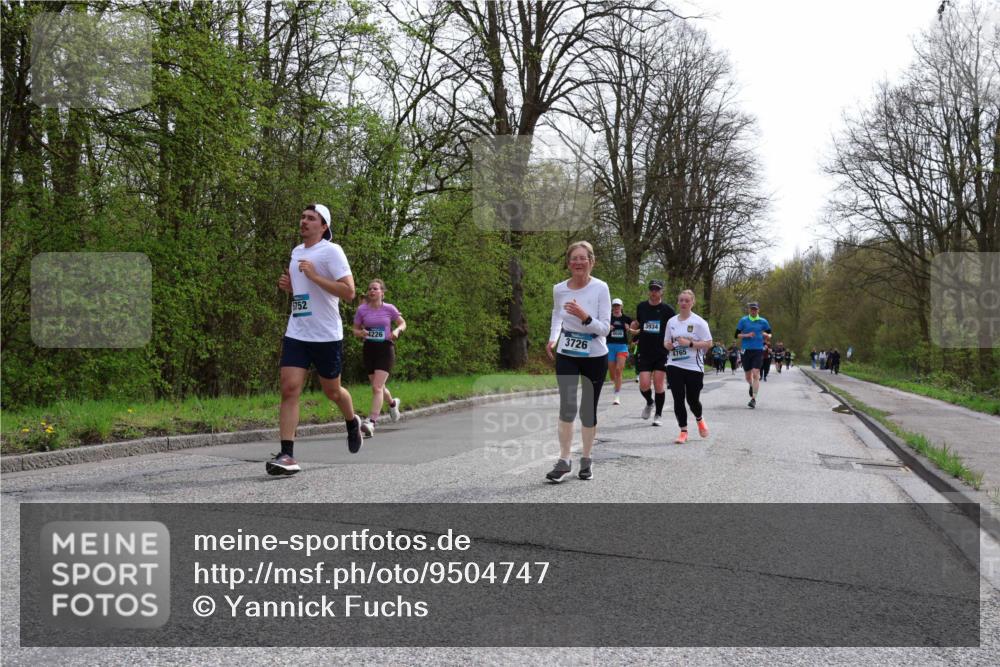 12.04.2026 - 45. Internationalen Wilhelmsburger Insellauf Yannick Fuchs http://msf.ph/oto/9504747 12.04.2026 12:54:11 Laufen 5752, 3726, 4226, 3934, 4765 meine-sportfotos.de