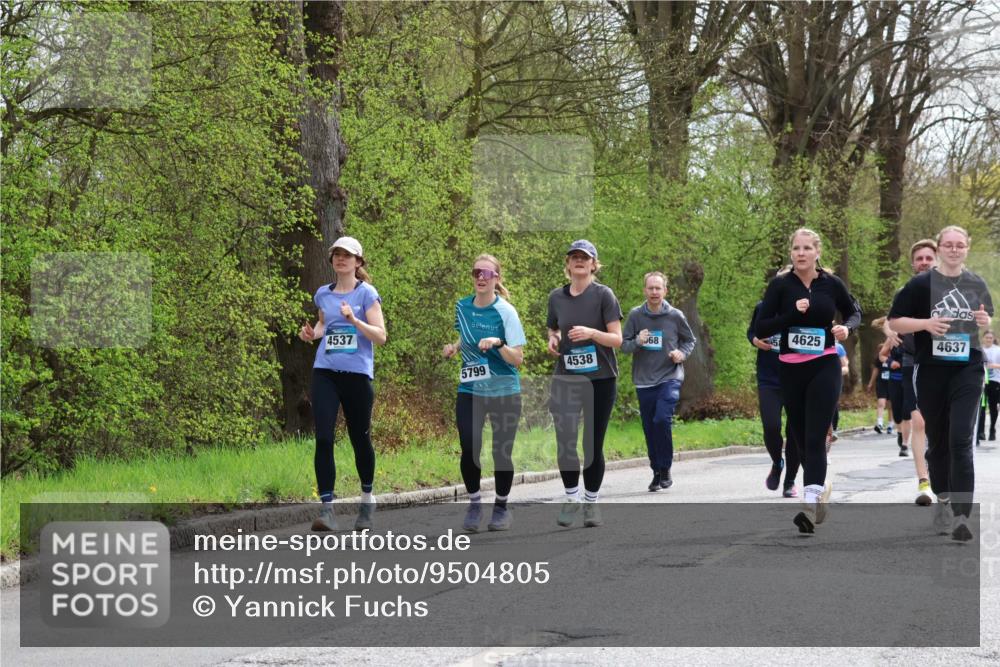 12.04.2026 - 45. Internationalen Wilhelmsburger Insellauf Yannick Fuchs http://msf.ph/oto/9504805 12.04.2026 12:54:22 Laufen 4537, 5799, 4538, 68, 4625, 4637 meine-sportfotos.de