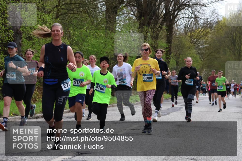 12.04.2026 - 45. Internationalen Wilhelmsburger Insellauf Yannick Fuchs http://msf.ph/oto/9504855 12.04.2026 12:54:31 Laufen 4098, 52, 273, 5188, 4890, 5186, 1888, 4889, 3164 meine-sportfotos.de