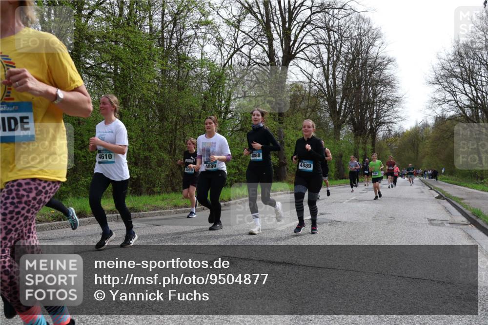 12.04.2026 - 45. Internationalen Wilhelmsburger Insellauf Yannick Fuchs http://msf.ph/oto/9504877 12.04.2026 12:54:36 Laufen 4610, 4888, 4890, 4889, 5059 meine-sportfotos.de