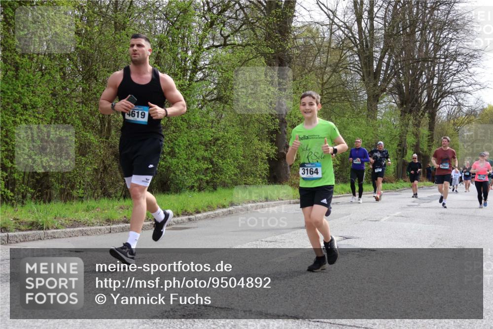 12.04.2026 - 45. Internationalen Wilhelmsburger Insellauf Yannick Fuchs http://msf.ph/oto/9504892 12.04.2026 12:54:38 Laufen 4619, 3164, 54, 2964, 3316 meine-sportfotos.de