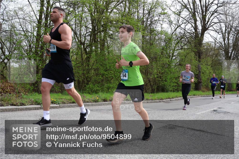 12.04.2026 - 45. Internationalen Wilhelmsburger Insellauf Yannick Fuchs http://msf.ph/oto/9504899 12.04.2026 12:54:39 Laufen 619, 164, 5295, 5414 meine-sportfotos.de
