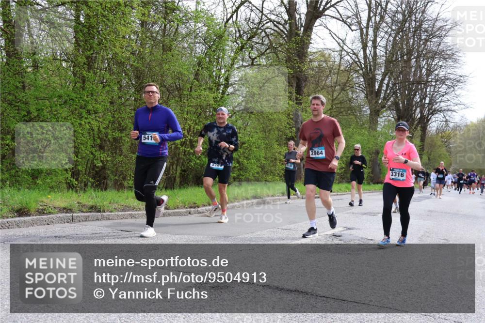 12.04.2026 - 45. Internationalen Wilhelmsburger Insellauf Yannick Fuchs http://msf.ph/oto/9504913 12.04.2026 12:54:42 Laufen 541, 140, 2964, 3316 meine-sportfotos.de