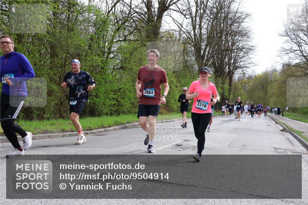 12.04.2026 - 45. Internationalen Wilhelmsburger Insellauf Yannick Fuchs http://msf.ph/oto/9504914 12.04.2026 12:54:43 Laufen 2159, 2964, 3316 meine-sportfotos.de