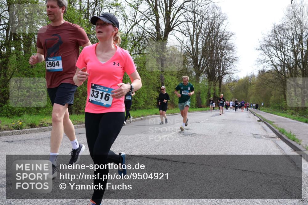 12.04.2026 - 45. Internationalen Wilhelmsburger Insellauf Yannick Fuchs http://msf.ph/oto/9504921 12.04.2026 12:54:44 Laufen 2964, 3316, 5140, 4105 meine-sportfotos.de