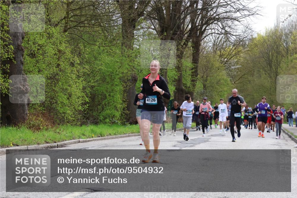 12.04.2026 - 45. Internationalen Wilhelmsburger Insellauf Yannick Fuchs http://msf.ph/oto/9504932 12.04.2026 12:54:47 Laufen 4126, 78, 4253, 5117, 5197, 5137, 3599, 422, 4423 meine-sportfotos.de