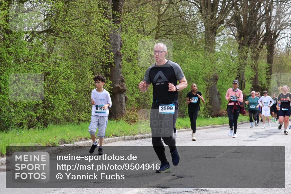 12.04.2026 - 45. Internationalen Wilhelmsburger Insellauf Yannick Fuchs http://msf.ph/oto/9504946 12.04.2026 12:54:52 Laufen 519, 3599, 117, 4253, 4818, 5137 meine-sportfotos.de