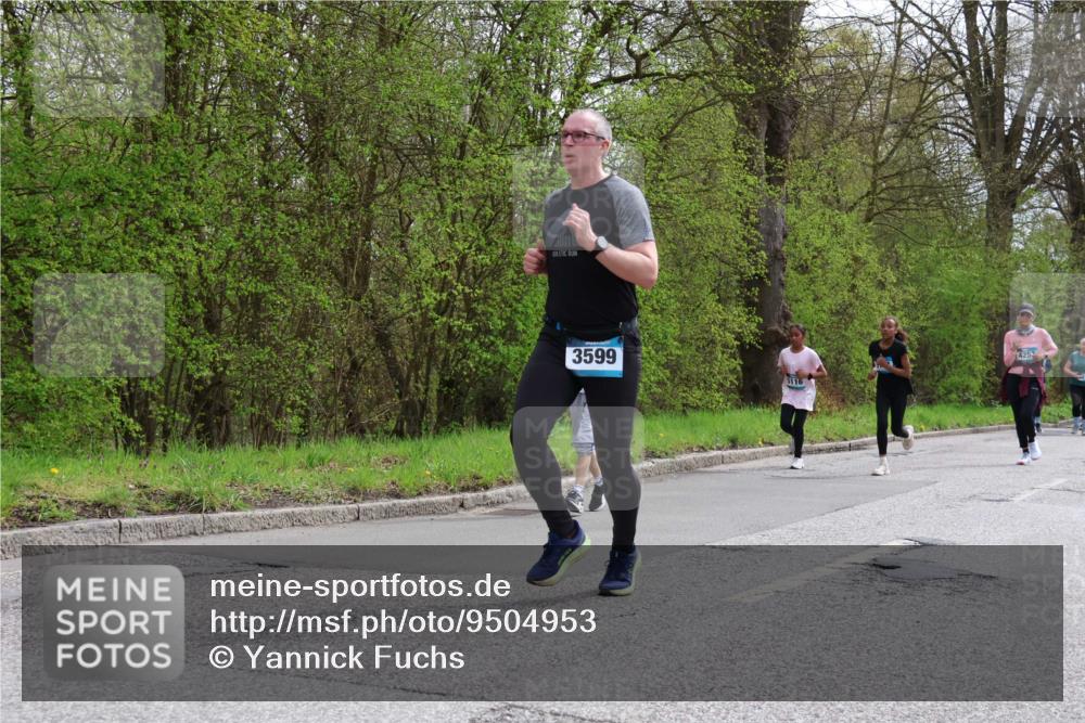 12.04.2026 - 45. Internationalen Wilhelmsburger Insellauf Yannick Fuchs http://msf.ph/oto/9504953 12.04.2026 12:54:54 Laufen 3599, 5116, 4253 meine-sportfotos.de