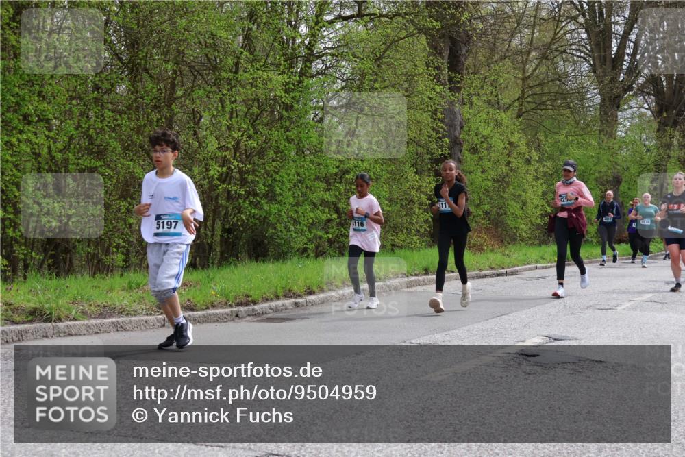 12.04.2026 - 45. Internationalen Wilhelmsburger Insellauf Yannick Fuchs http://msf.ph/oto/9504959 12.04.2026 12:54:55 Laufen 5197, 5116, 511, 425, 4, 4818 meine-sportfotos.de