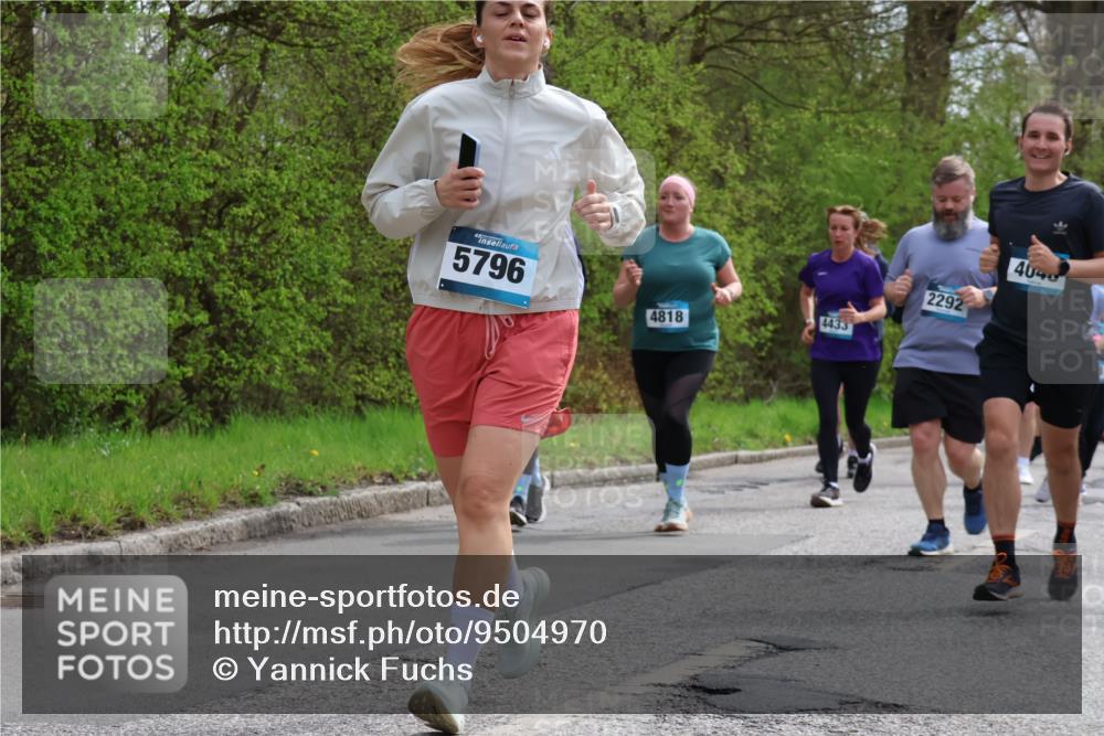 12.04.2026 - 45. Internationalen Wilhelmsburger Insellauf Yannick Fuchs http://msf.ph/oto/9504970 12.04.2026 12:55:00 Laufen 4, 5796, 4818, 4433, 2292, 4040 meine-sportfotos.de