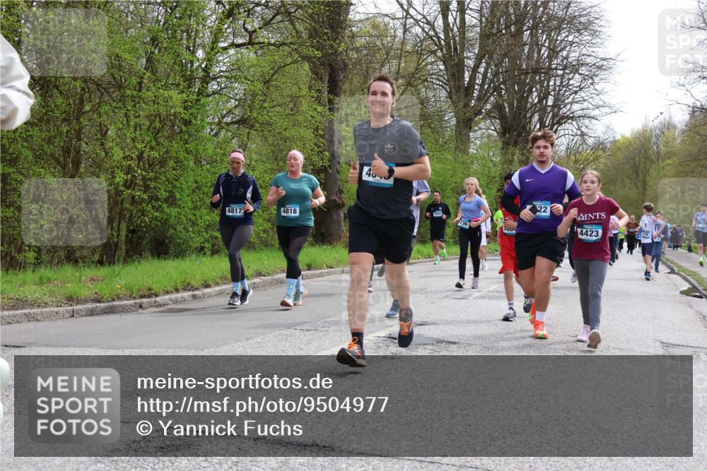 12.04.2026 - 45. Internationalen Wilhelmsburger Insellauf Yannick Fuchs http://msf.ph/oto/9504977 12.04.2026 12:55:01 Laufen 4817, 4818, 46, 3, 22, 4423, 35 meine-sportfotos.de