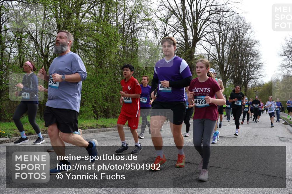 12.04.2026 - 45. Internationalen Wilhelmsburger Insellauf Yannick Fuchs http://msf.ph/oto/9504992 12.04.2026 12:55:04 Laufen 4817, 252, 5068, 4433, 44, 4423, 617, 4507, 2278, 5135 meine-sportfotos.de