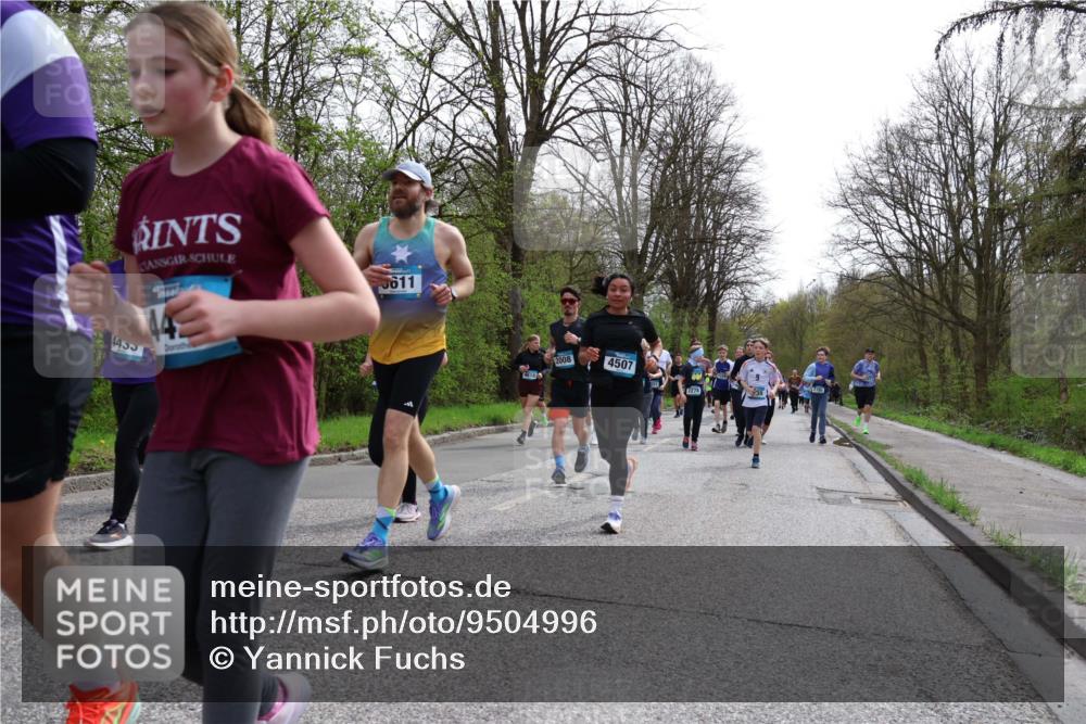 12.04.2026 - 45. Internationalen Wilhelmsburger Insellauf Yannick Fuchs http://msf.ph/oto/9504996 12.04.2026 12:55:04 Laufen 611, 4455, 2, 4618, 2008, 4507, 2278 meine-sportfotos.de