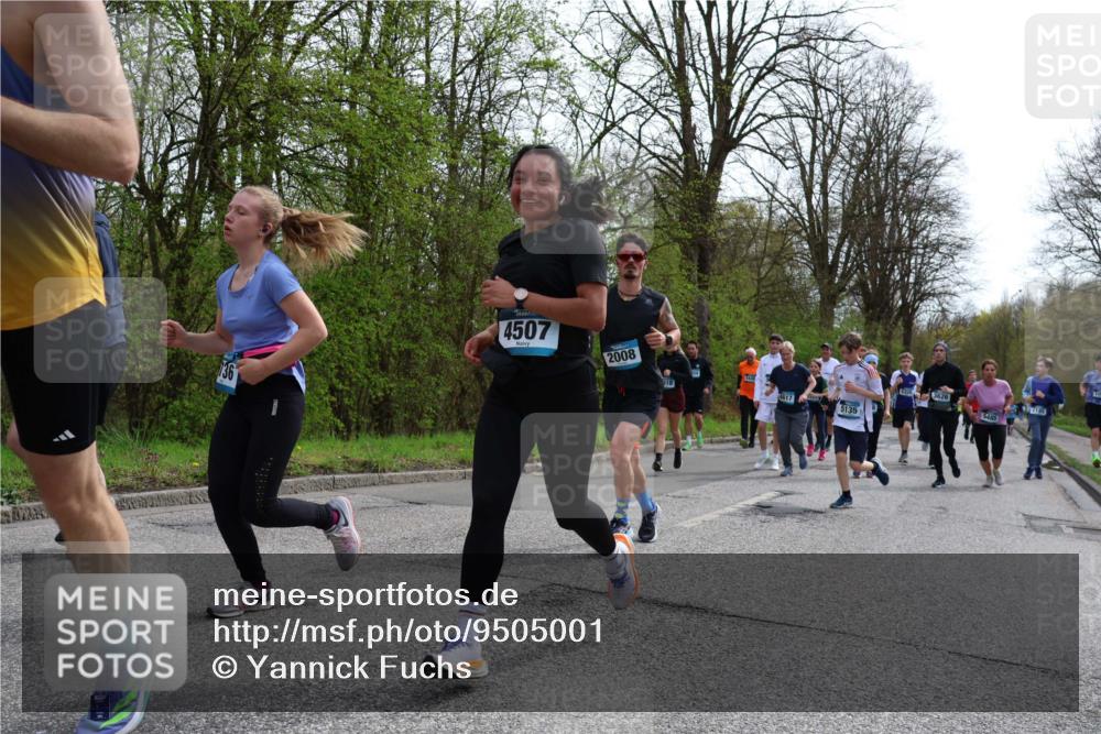 12.04.2026 - 45. Internationalen Wilhelmsburger Insellauf Yannick Fuchs http://msf.ph/oto/9505001 12.04.2026 12:55:05 Laufen 4507, 2008, 3626, 192085, 5485, 5135 meine-sportfotos.de