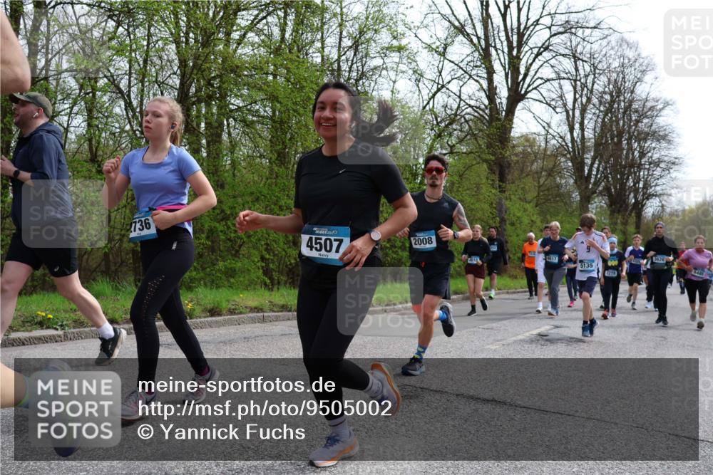 12.04.2026 - 45. Internationalen Wilhelmsburger Insellauf Yannick Fuchs http://msf.ph/oto/9505002 12.04.2026 12:55:06 Laufen 736, 4507, 2008, 4617, 3626, 4618, 909, 5135, 2278 meine-sportfotos.de