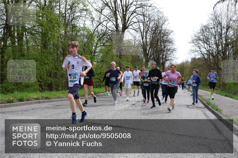 12.04.2026 - 45. Internationalen Wilhelmsburger Insellauf Yannick Fuchs http://msf.ph/oto/9505008 12.04.2026 12:55:07 Laufen 9, 5135, 44018, 1925, 5137, 4617, 3626, 2185, 5485, 2278, 5263 meine-sportfotos.de