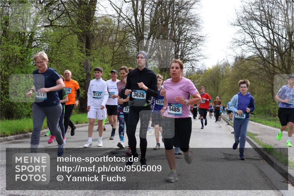 12.04.2026 - 45. Internationalen Wilhelmsburger Insellauf Yannick Fuchs http://msf.ph/oto/9505009 12.04.2026 12:55:07 Laufen 461, 36, 5137, 4925, 227, 3626, 5329, 5485, 2185, 263 meine-sportfotos.de