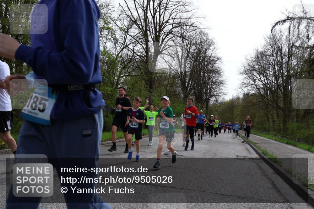 12.04.2026 - 45. Internationalen Wilhelmsburger Insellauf Yannick Fuchs http://msf.ph/oto/9505026 12.04.2026 12:55:11 Laufen 185, 3001, 5848, 5181, 3995, 4236 meine-sportfotos.de