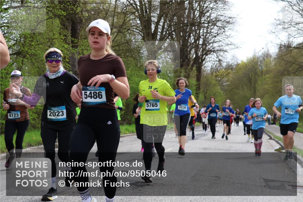 12.04.2026 - 45. Internationalen Wilhelmsburger Insellauf Yannick Fuchs http://msf.ph/oto/9505046 12.04.2026 12:55:15 Laufen 4123, 2023, 5486, 24, 5765, 2536, 3170, 1235, 4719 meine-sportfotos.de