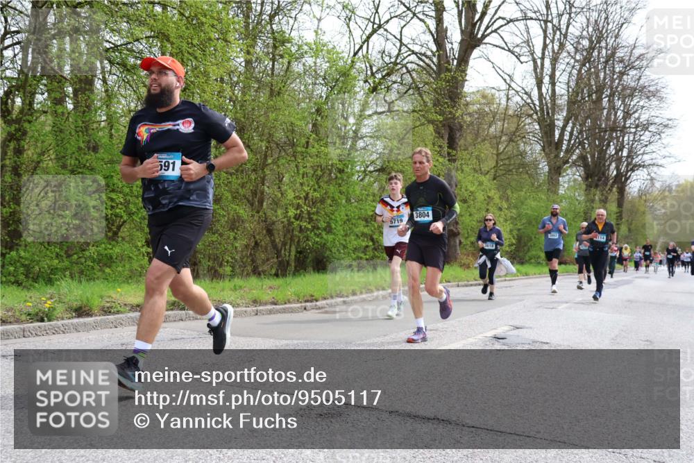 12.04.2026 - 45. Internationalen Wilhelmsburger Insellauf Yannick Fuchs http://msf.ph/oto/9505117 12.04.2026 12:55:30 Laufen 591, 5719, 3804, 3618, 114 meine-sportfotos.de