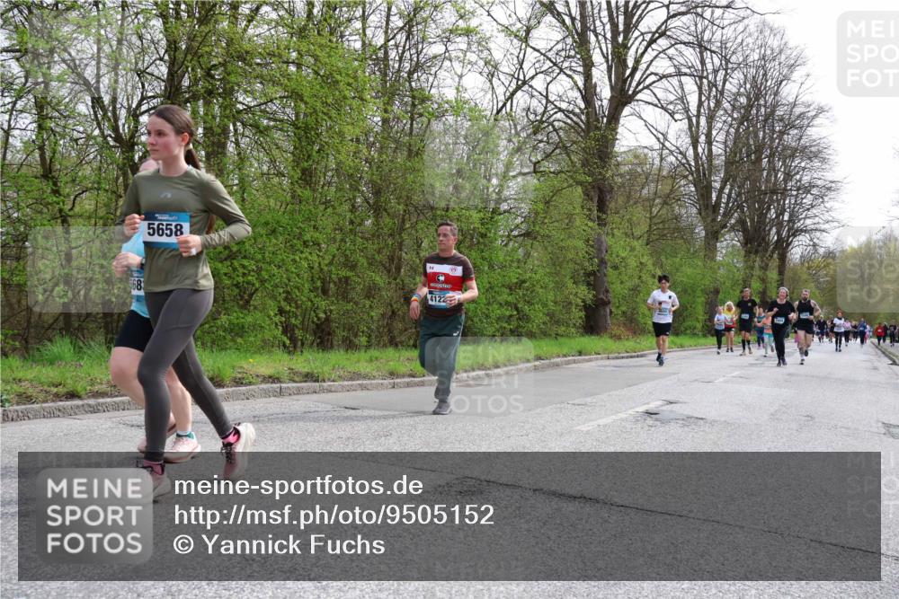 12.04.2026 - 45. Internationalen Wilhelmsburger Insellauf Yannick Fuchs http://msf.ph/oto/9505152 12.04.2026 12:55:38 Laufen 568, 5658, 4122 meine-sportfotos.de