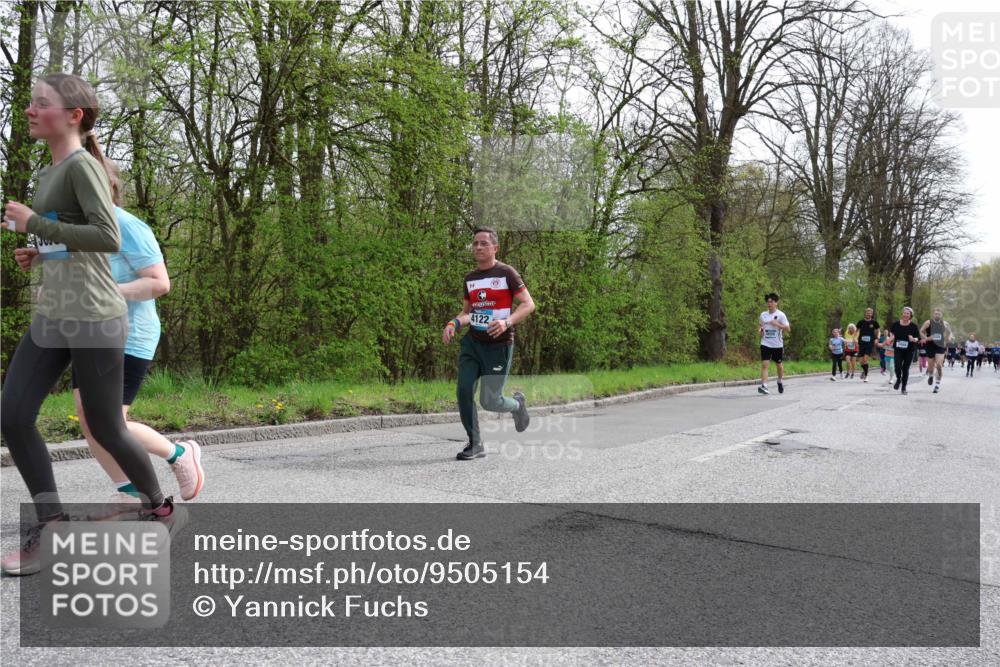 12.04.2026 - 45. Internationalen Wilhelmsburger Insellauf Yannick Fuchs http://msf.ph/oto/9505154 12.04.2026 12:55:38 Laufen 600, 4122 meine-sportfotos.de