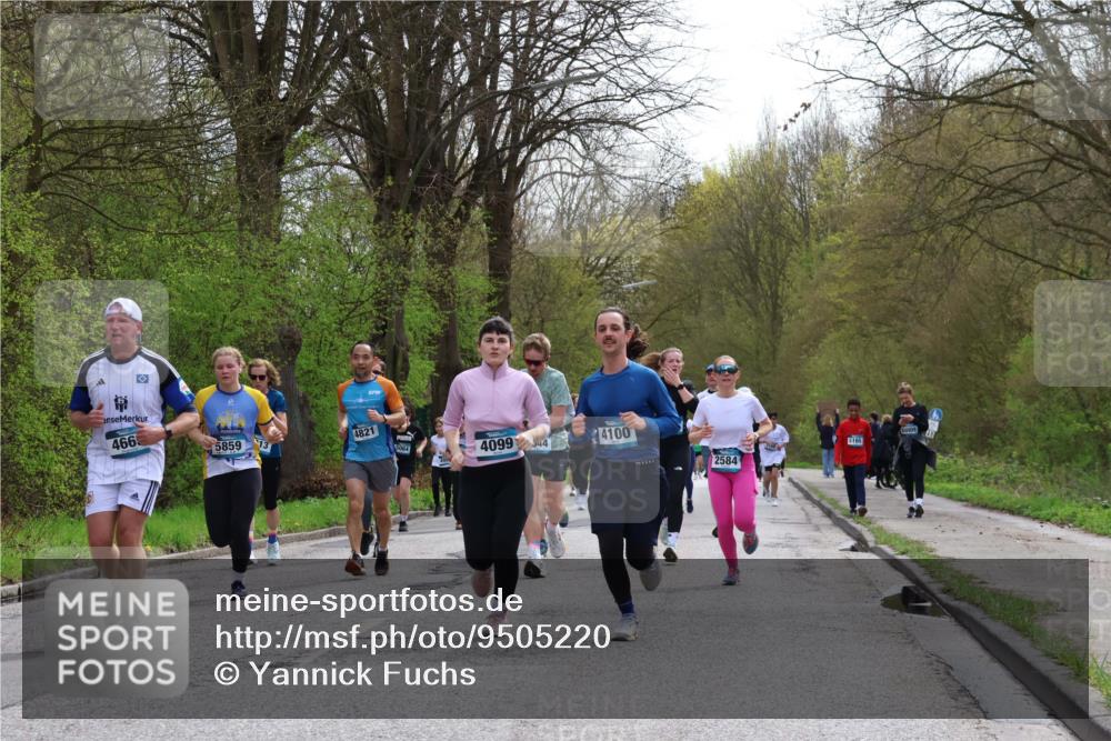 12.04.2026 - 45. Internationalen Wilhelmsburger Insellauf Yannick Fuchs http://msf.ph/oto/9505220 12.04.2026 12:55:52 Laufen 466, 5859, 13, 4821, 409944, 4100, 2584, 5165 meine-sportfotos.de