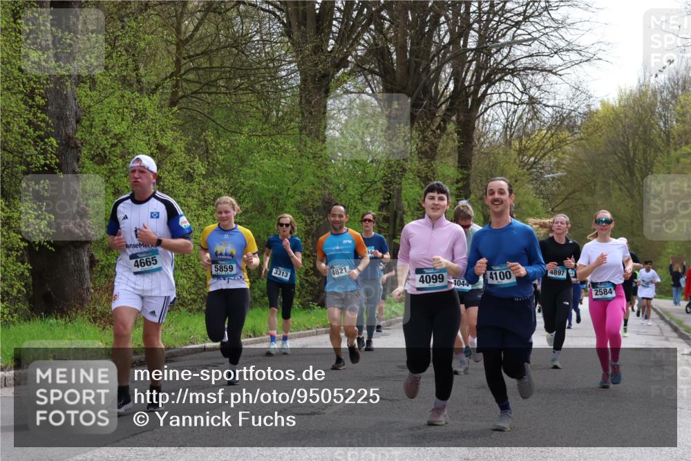 12.04.2026 - 45. Internationalen Wilhelmsburger Insellauf Yannick Fuchs http://msf.ph/oto/9505225 12.04.2026 12:55:53 Laufen 4665, 5859, 3313, 4821, 14, 4099, 4044, 4100, 11100, 48974, 2584 meine-sportfotos.de