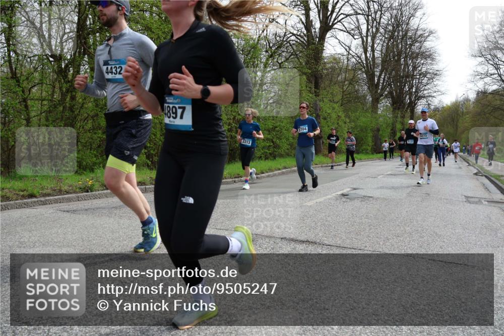 12.04.2026 - 45. Internationalen Wilhelmsburger Insellauf Yannick Fuchs http://msf.ph/oto/9505247 12.04.2026 12:55:58 Laufen 4432, 4897, 3313, 2704, 4273 meine-sportfotos.de