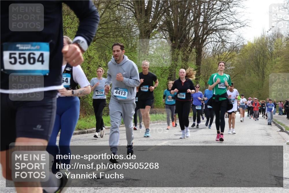 12.04.2026 - 45. Internationalen Wilhelmsburger Insellauf Yannick Fuchs http://msf.ph/oto/9505268 12.04.2026 12:56:03 Laufen 5564, 64, 5735, 4413, 544, 5599, 2412, 2508, 4373, 5428, 5208 meine-sportfotos.de