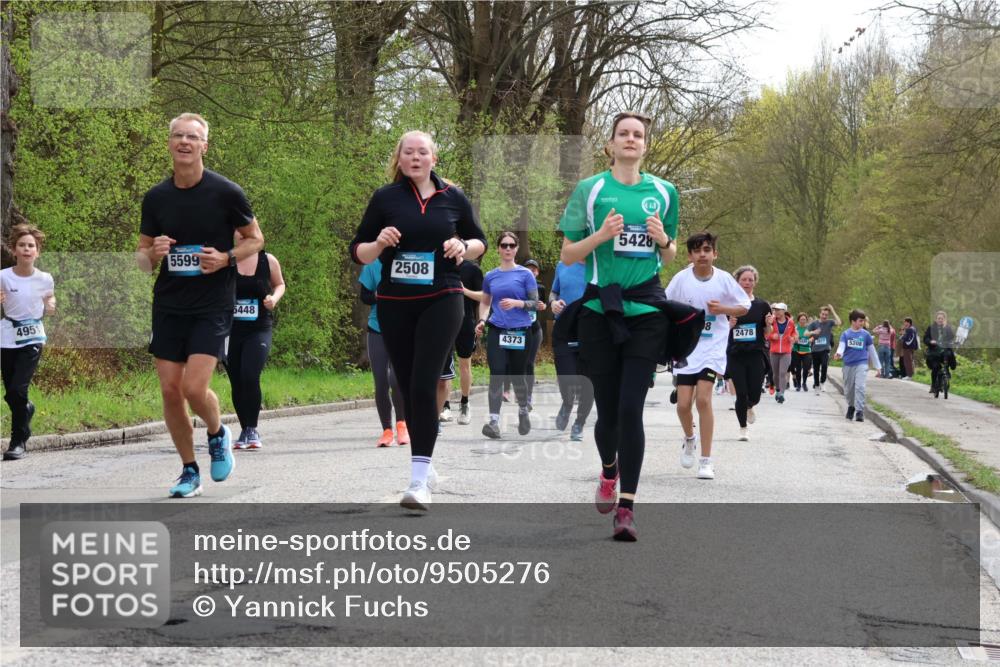 12.04.2026 - 45. Internationalen Wilhelmsburger Insellauf Yannick Fuchs http://msf.ph/oto/9505276 12.04.2026 12:56:05 Laufen 4951, 5599, 5448, 2508, 4373, 5428, 8, 2478, 5208 meine-sportfotos.de