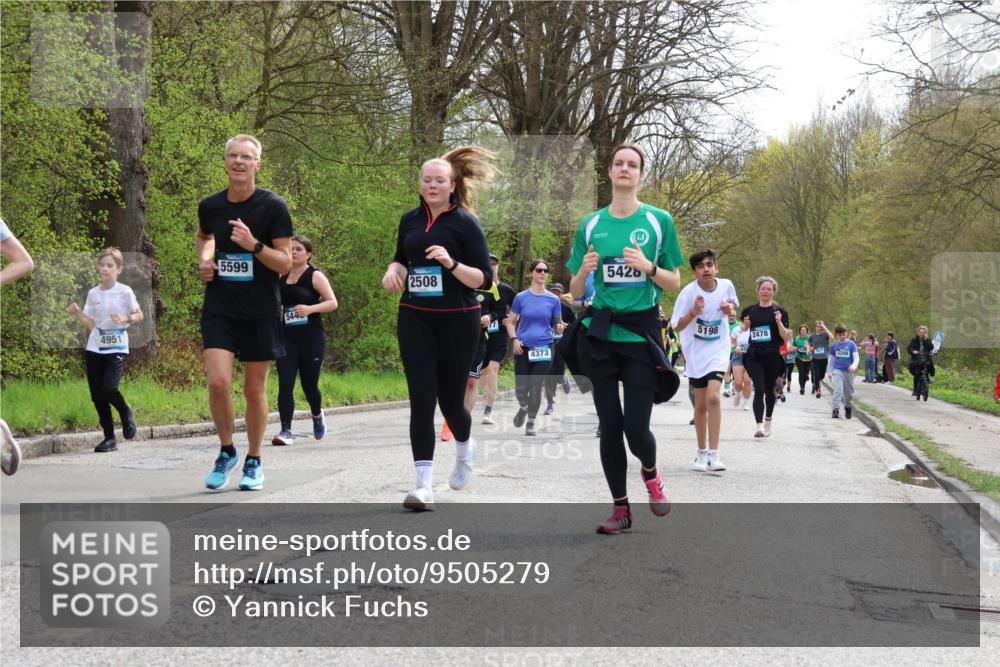 12.04.2026 - 45. Internationalen Wilhelmsburger Insellauf Yannick Fuchs http://msf.ph/oto/9505279 12.04.2026 12:56:05 Laufen 4951, 5599, 544, 2508, 4373, 5426, 5198, 2478, 5208 meine-sportfotos.de