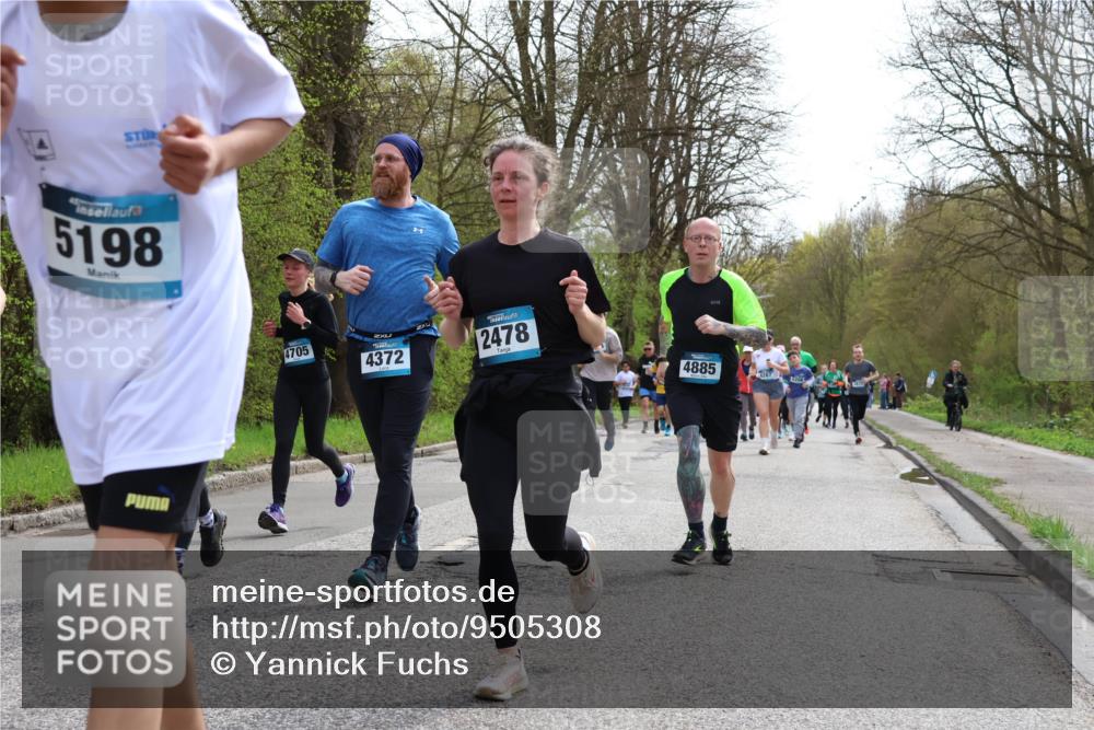 12.04.2026 - 45. Internationalen Wilhelmsburger Insellauf Yannick Fuchs http://msf.ph/oto/9505308 12.04.2026 12:56:11 Laufen 5198, 4705, 4372, 2478, 4885 meine-sportfotos.de