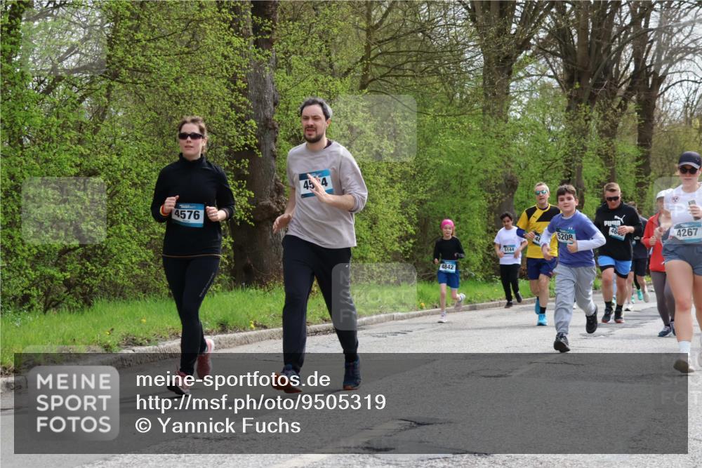 12.04.2026 - 45. Internationalen Wilhelmsburger Insellauf Yannick Fuchs http://msf.ph/oto/9505319 12.04.2026 12:56:14 Laufen 4576, 45, 4, 4842, 5144, 5208, 464, 4267 meine-sportfotos.de