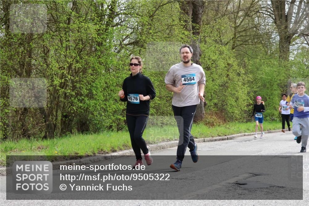 12.04.2026 - 45. Internationalen Wilhelmsburger Insellauf Yannick Fuchs http://msf.ph/oto/9505322 12.04.2026 12:56:14 Laufen 4576, 4584, 4842, 4 meine-sportfotos.de