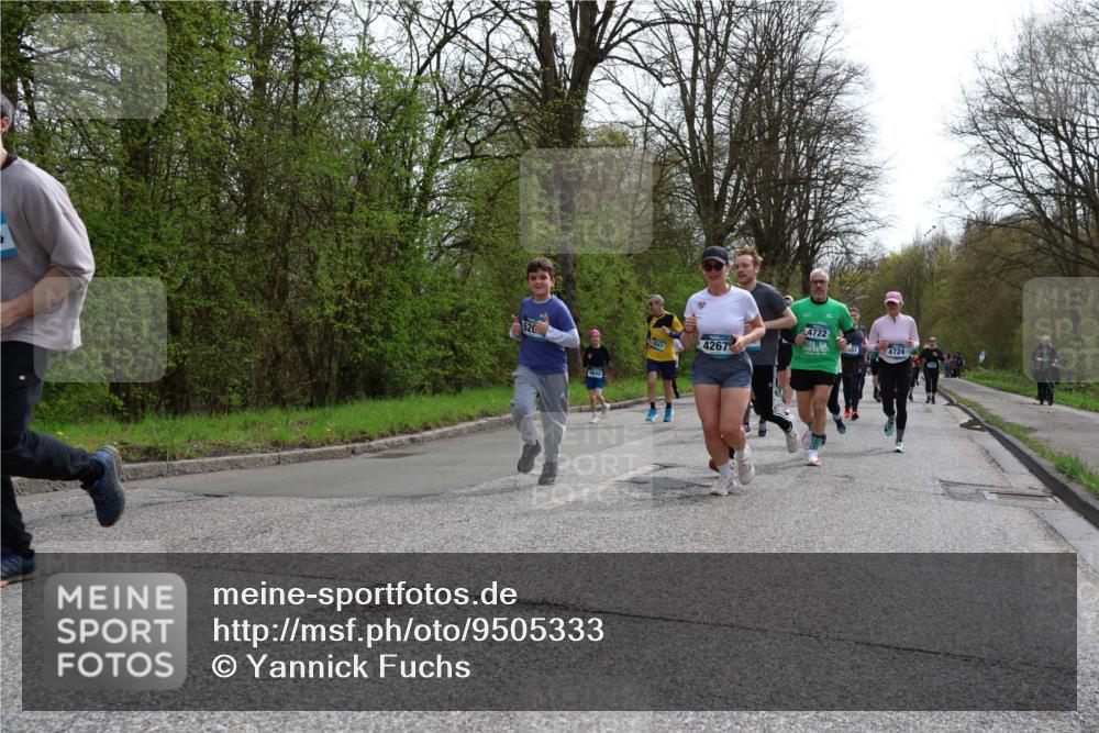 12.04.2026 - 45. Internationalen Wilhelmsburger Insellauf Yannick Fuchs http://msf.ph/oto/9505333 12.04.2026 12:56:16 Laufen 520, 4842, 4722, 4724, 041, 4267 meine-sportfotos.de